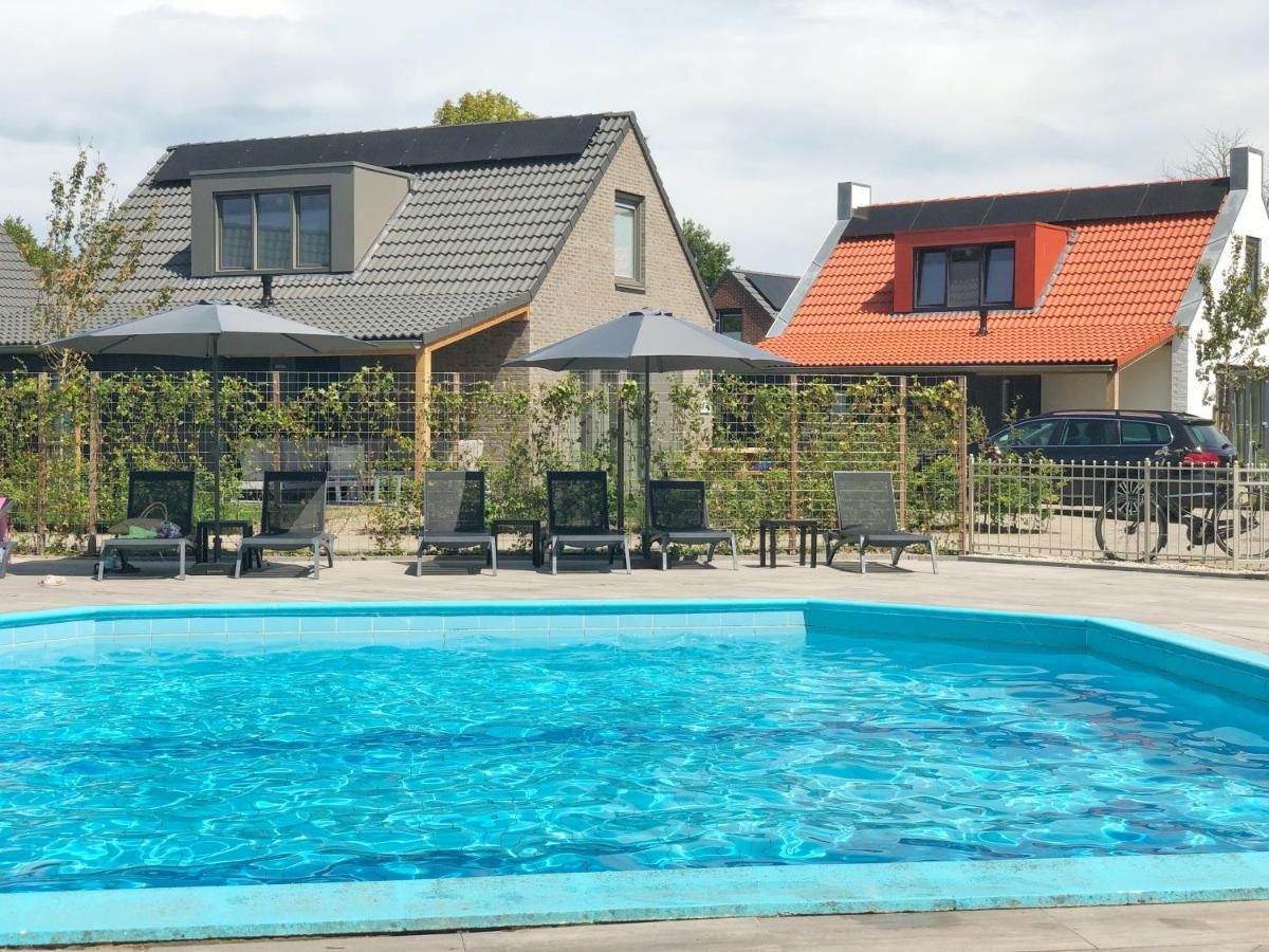Bungalow 36 Op Recreatiepark De Wielen Sint Maarten Exteriör bild