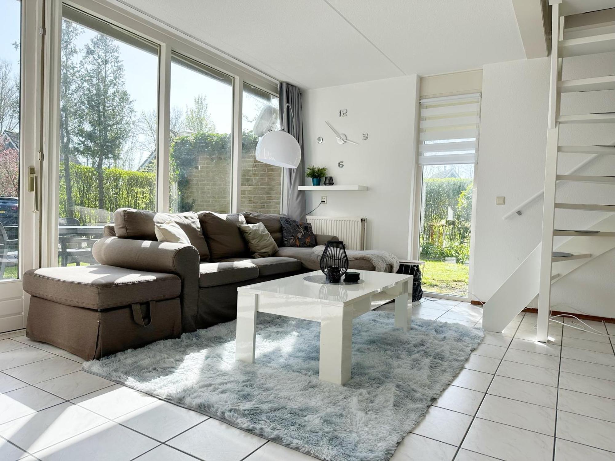Bungalow 36 Op Recreatiepark De Wielen Sint Maarten Exteriör bild